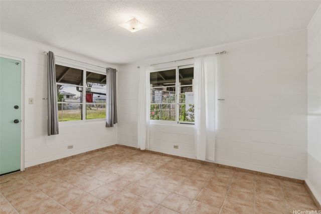 1223 Neal Avenue, Wahiawa, HI 96786