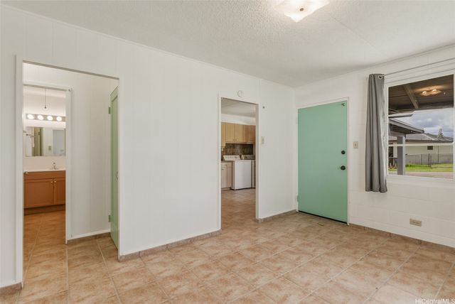 1223 Neal Avenue, Wahiawa, HI 96786