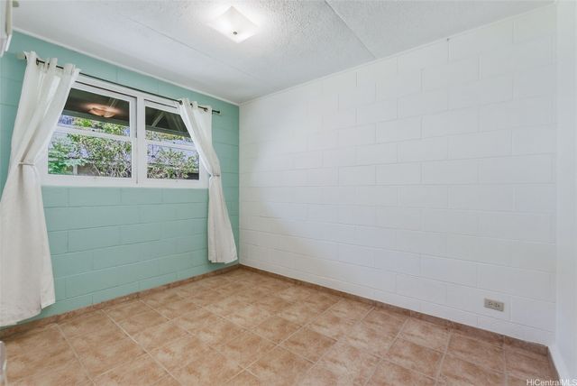 1223 Neal Avenue, Wahiawa, HI 96786