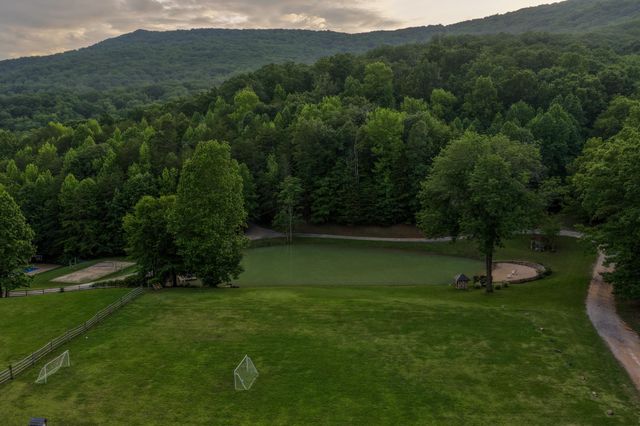 32 Lantern Cove Road, Chickamauga, GA 30707