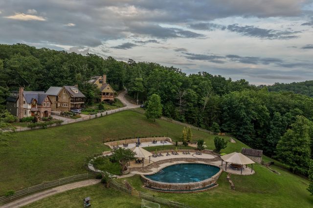 32 Lantern Cove Road, Chickamauga, GA 30707