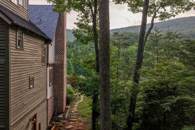 32 Lantern Cove Road, Chickamauga, GA 30707