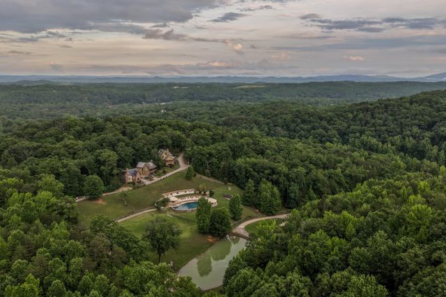 32 Lantern Cove Road, Chickamauga, GA 30707