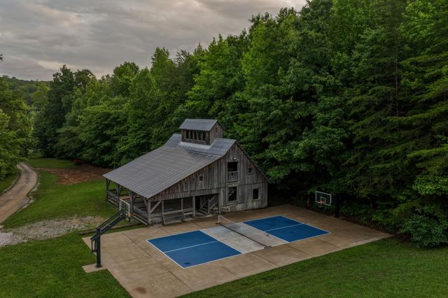 32 Lantern Cove Road, Chickamauga, GA 30707