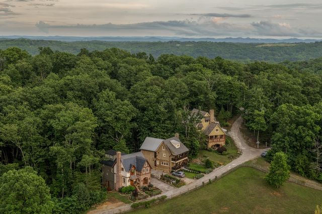 32 Lantern Cove Road, Chickamauga, GA 30707