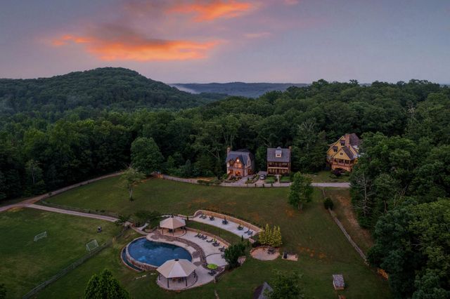 32 Lantern Cove Road, Chickamauga, GA 30707