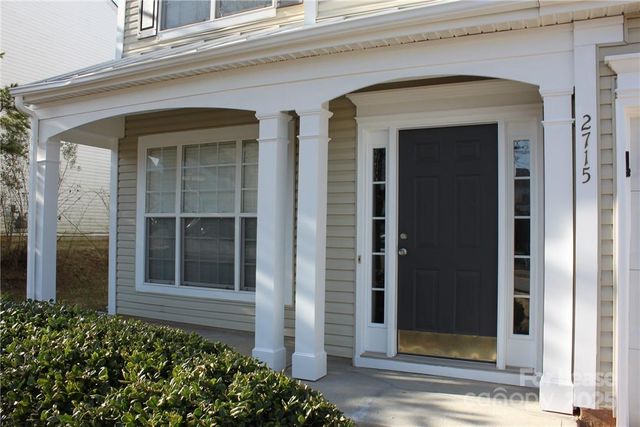 2715 Old Ironside Drive, Charlotte, NC 28213