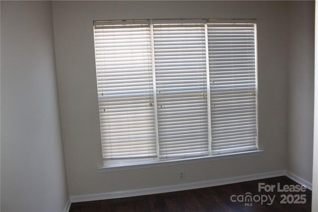 2715 Old Ironside Drive, Charlotte, NC 28213