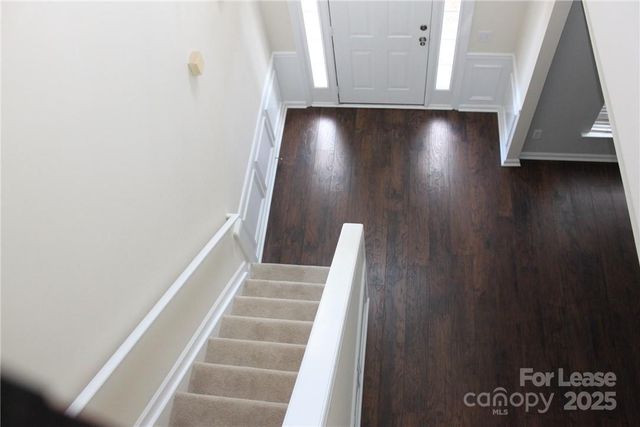 2715 Old Ironside Drive, Charlotte, NC 28213