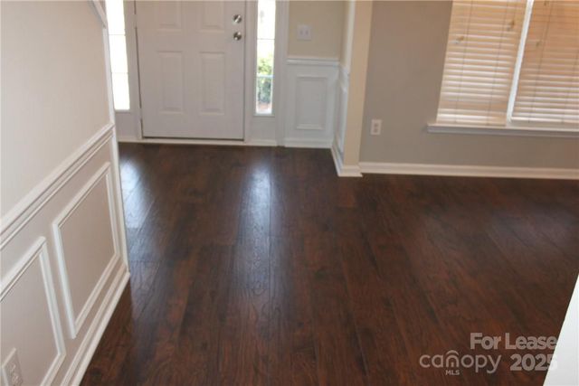 2715 Old Ironside Drive, Charlotte, NC 28213