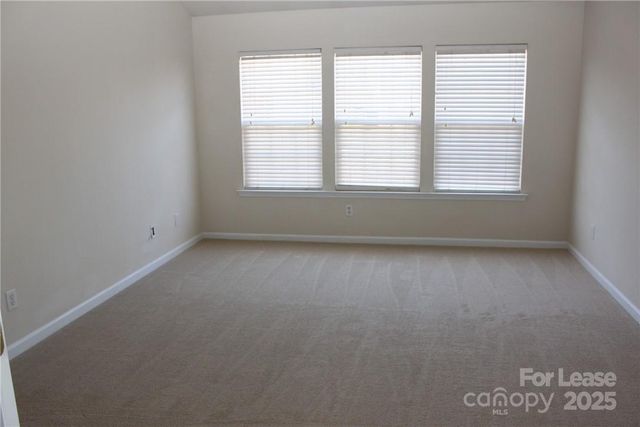 2715 Old Ironside Drive, Charlotte, NC 28213