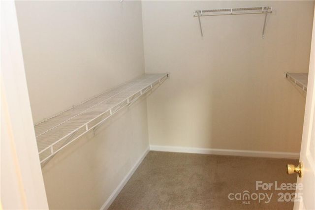 2715 Old Ironside Drive, Charlotte, NC 28213