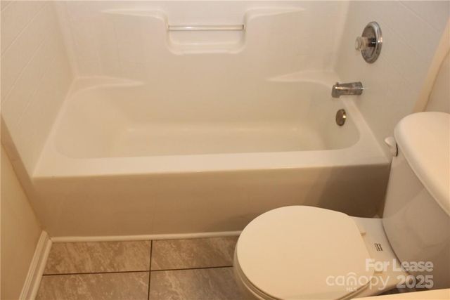 2715 Old Ironside Drive, Charlotte, NC 28213