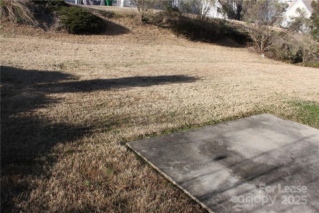 2715 Old Ironside Drive, Charlotte, NC 28213