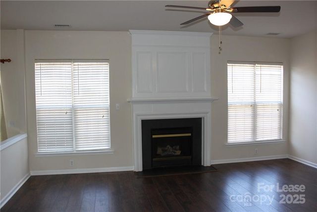 2715 Old Ironside Drive, Charlotte, NC 28213