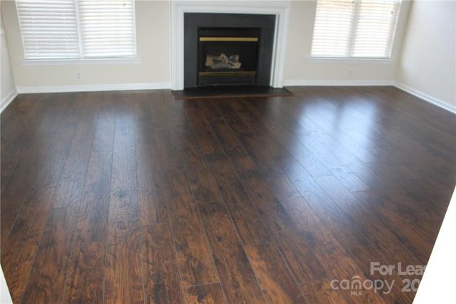 2715 Old Ironside Drive, Charlotte, NC 28213