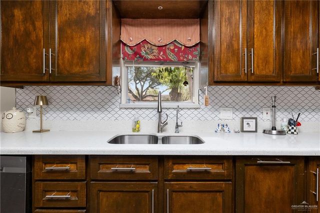 2213 Highland Avenue, Mcallen, TX 78501