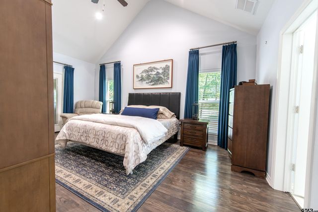 411 Sterling Shores Dr, Scroggins, TX 75480