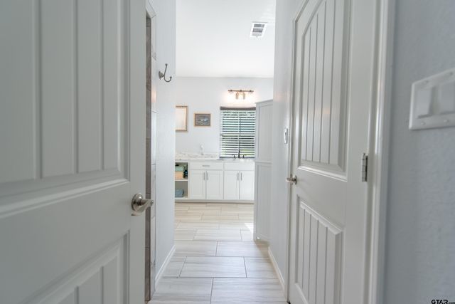 411 Sterling Shores Dr, Scroggins, TX 75480