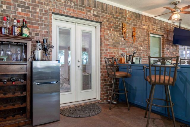 411 Sterling Shores Dr, Scroggins, TX 75480