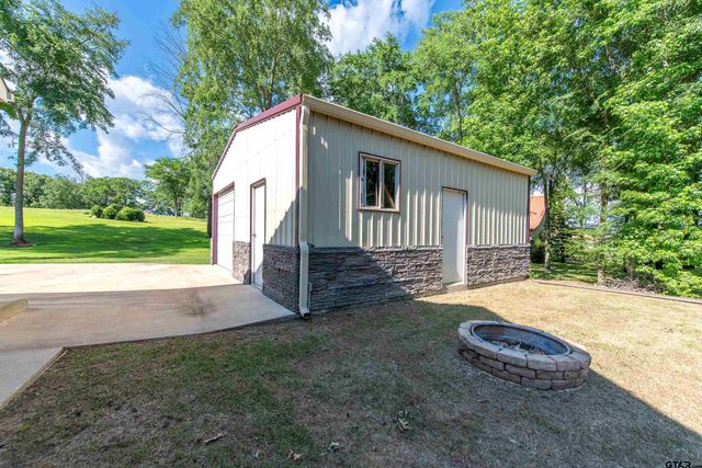 411 Sterling Shores Dr, Scroggins, TX 75480