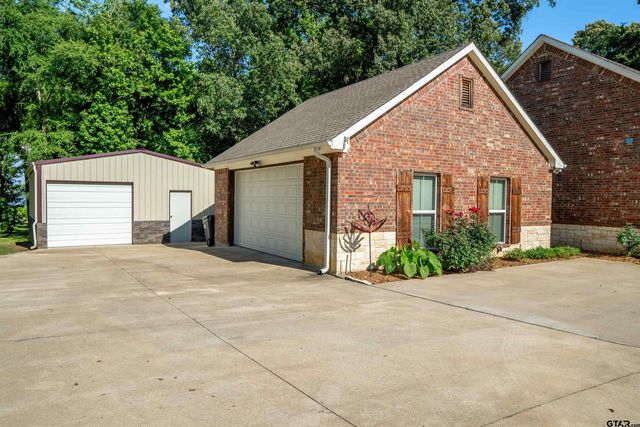 411 Sterling Shores Dr, Scroggins, TX 75480