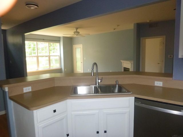 13196 Canopy Drive, Sterling Heights, MI 48313