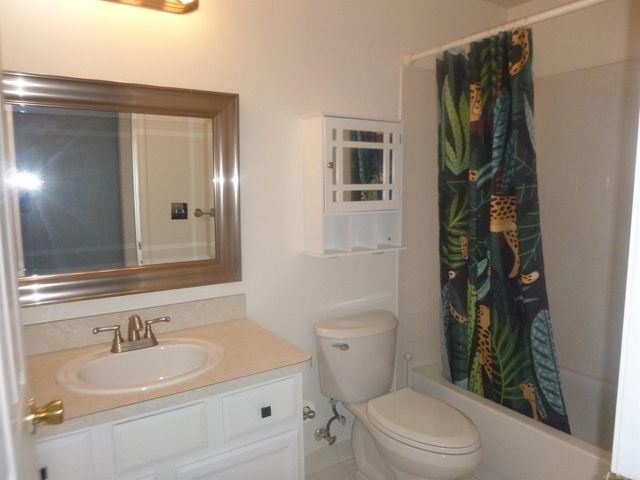 13196 Canopy Drive, Sterling Heights, MI 48313