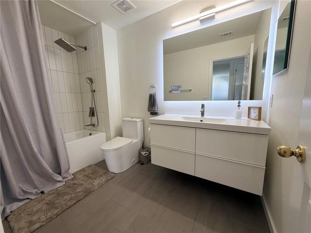 17532 QUEENSLAND STREET, Land O Lakes, FL 34638