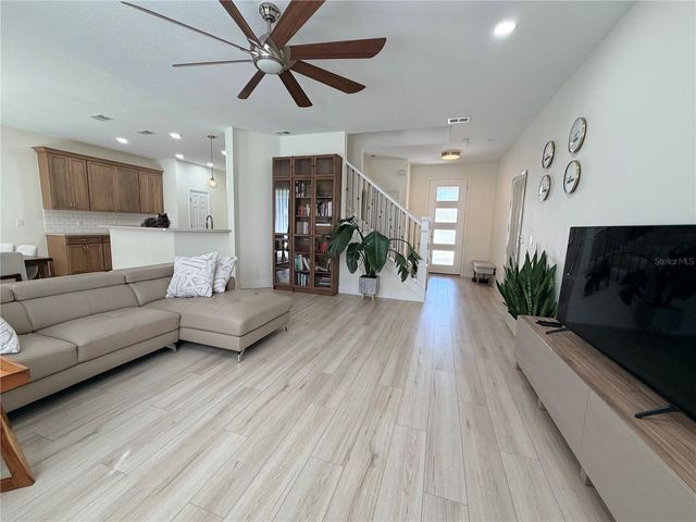 17532 QUEENSLAND STREET, Land O Lakes, FL 34638