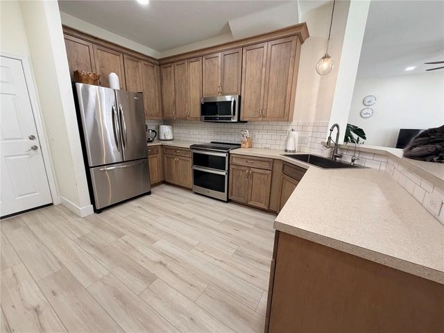 17532 QUEENSLAND STREET, Land O Lakes, FL 34638