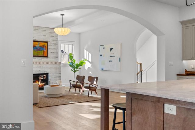 14 W BELLEFONTE AVE, Alexandria, VA 22301