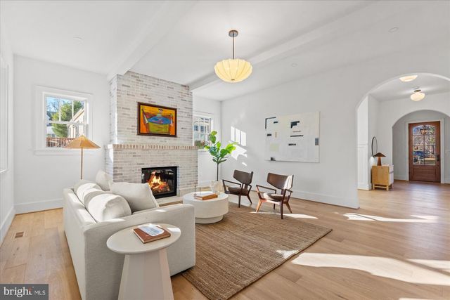 14 W BELLEFONTE AVE, Alexandria, VA 22301