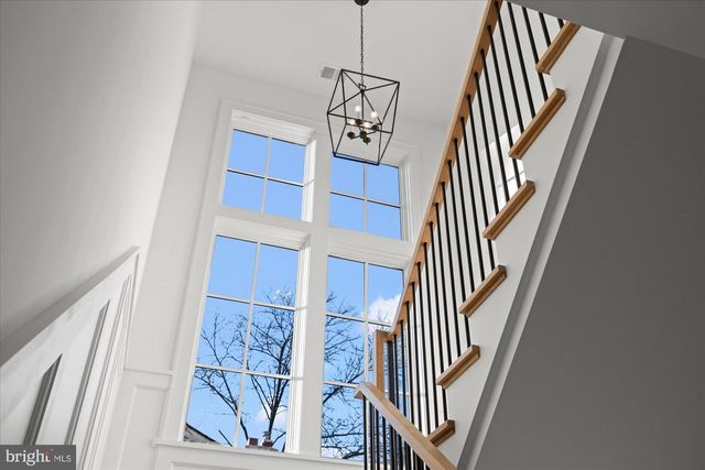 14 W BELLEFONTE AVE, Alexandria, VA 22301