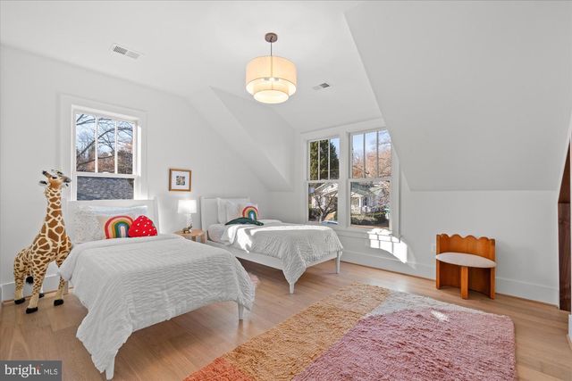 14 W BELLEFONTE AVE, Alexandria, VA 22301