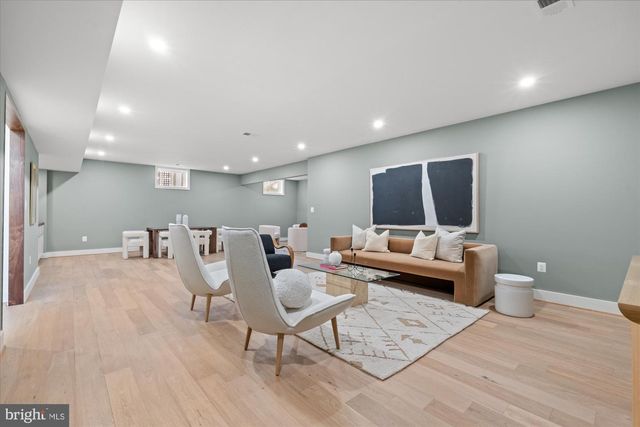 14 W BELLEFONTE AVE, Alexandria, VA 22301