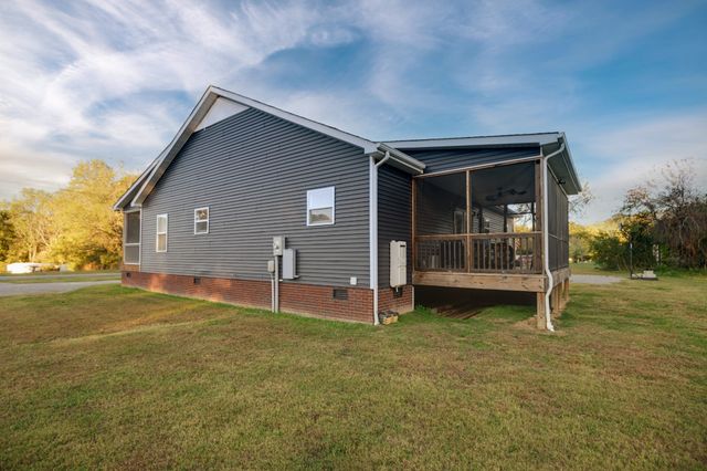 838 Old West Point Rd, Smithville, TN 37166