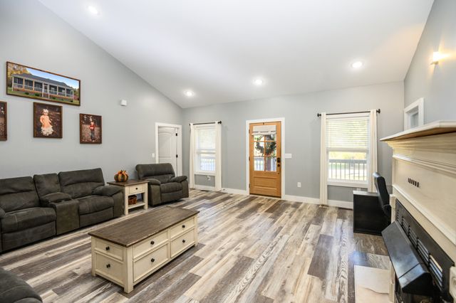 838 Old West Point Rd, Smithville, TN 37166