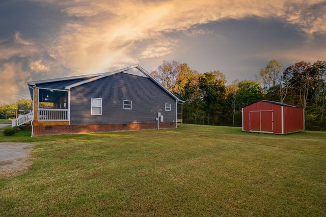 838 Old West Point Rd, Smithville, TN 37166