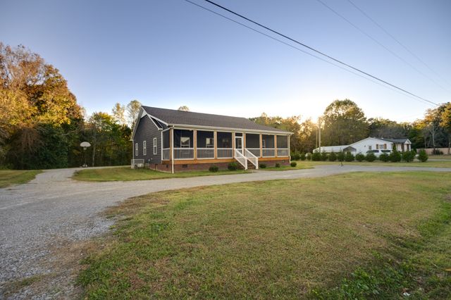 838 Old West Point Rd, Smithville, TN 37166