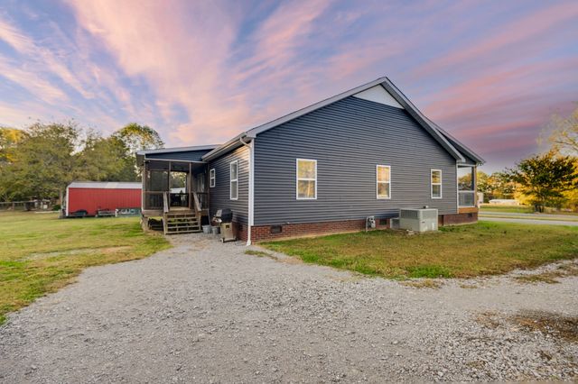 838 Old West Point Rd, Smithville, TN 37166