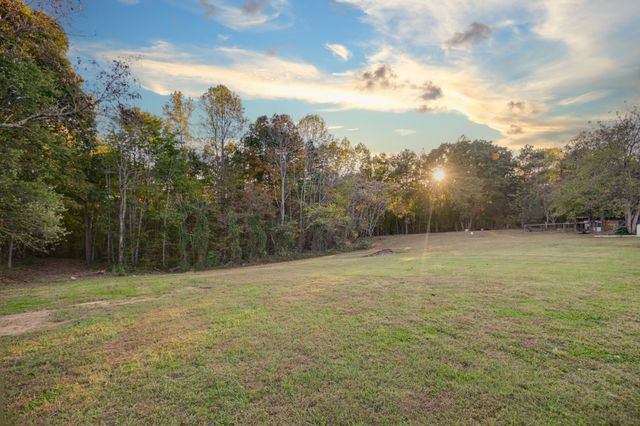 838 Old West Point Rd, Smithville, TN 37166