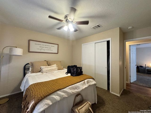 6658 Eastern Clouds, Converse, TX 78109