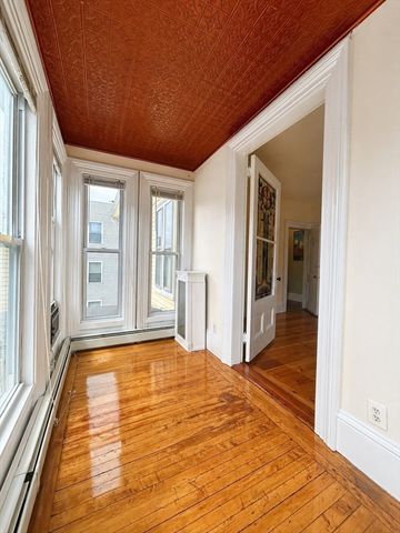 9 Portland Street 2, Lynn, MA 01902