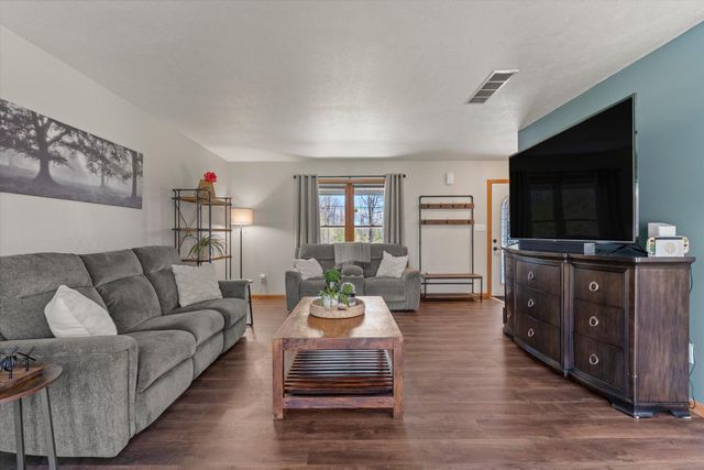 68600 Christiana Lake Road, Edwardsburg, MI 49112