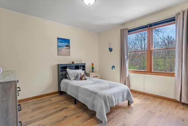 68600 Christiana Lake Road, Edwardsburg, MI 49112