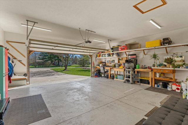 68600 Christiana Lake Road, Edwardsburg, MI 49112