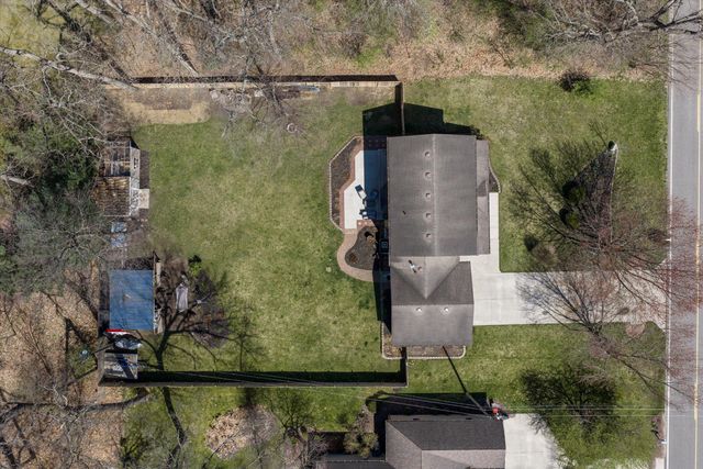 68600 Christiana Lake Road, Edwardsburg, MI 49112