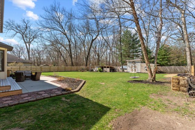 68600 Christiana Lake Road, Edwardsburg, MI 49112