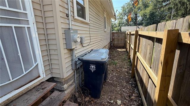 2104 E 59th Street, Kansas City, MO 64130